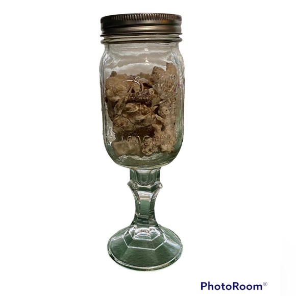 EUC•Pint Mason Jar Decor w/Beach Findings - Picture 3 of 5